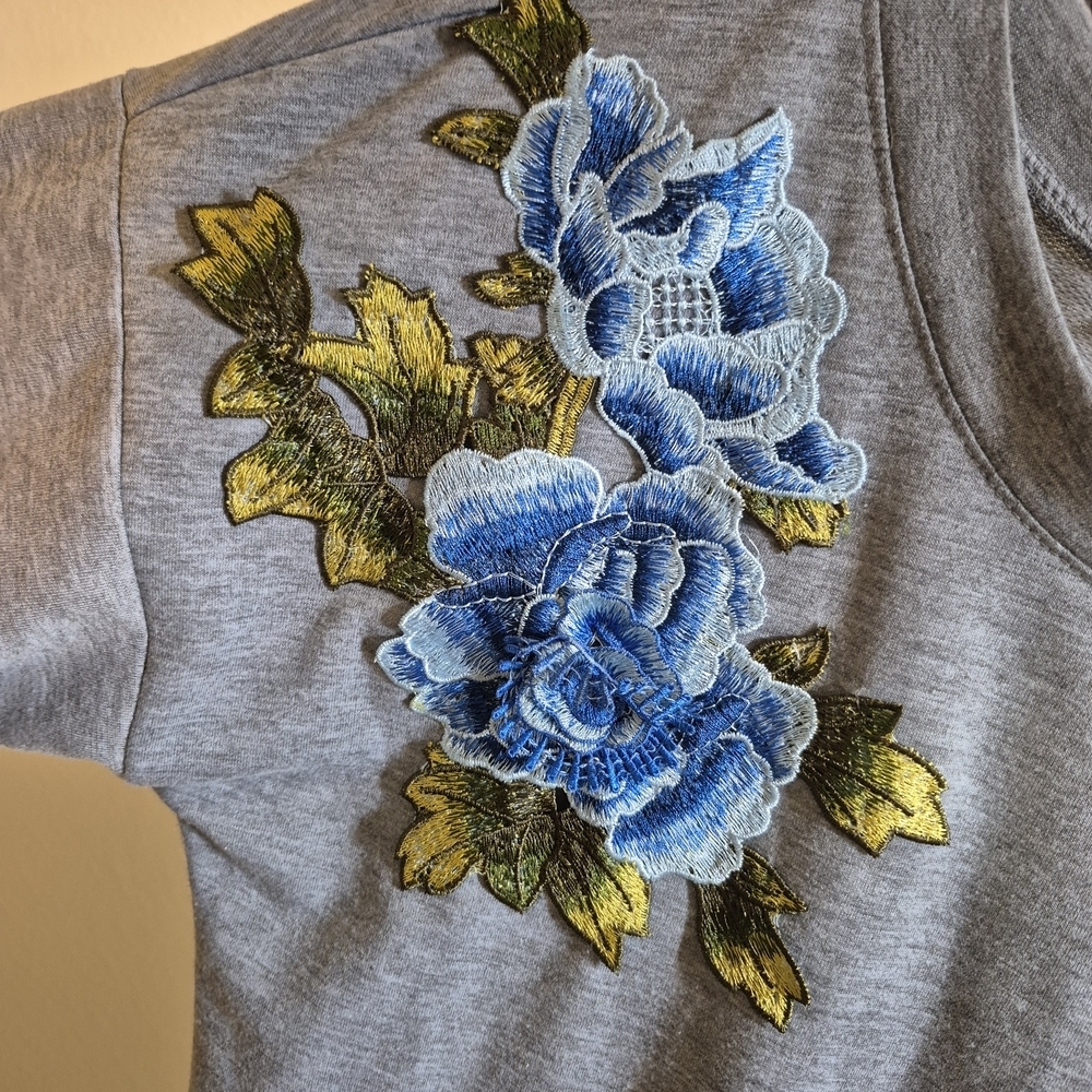 Potter's Pot Gray Dress with Blue Floral Embroidery - Picture 3 of 5